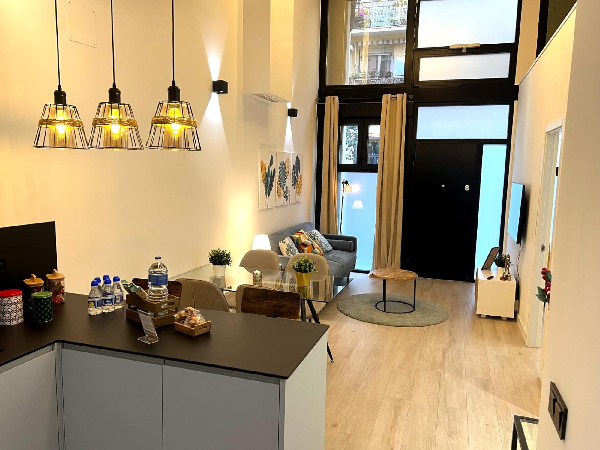 Duplex Moderno Y Acogedor Junto A Atocha Apartment Madrid Ngoại thất bức ảnh