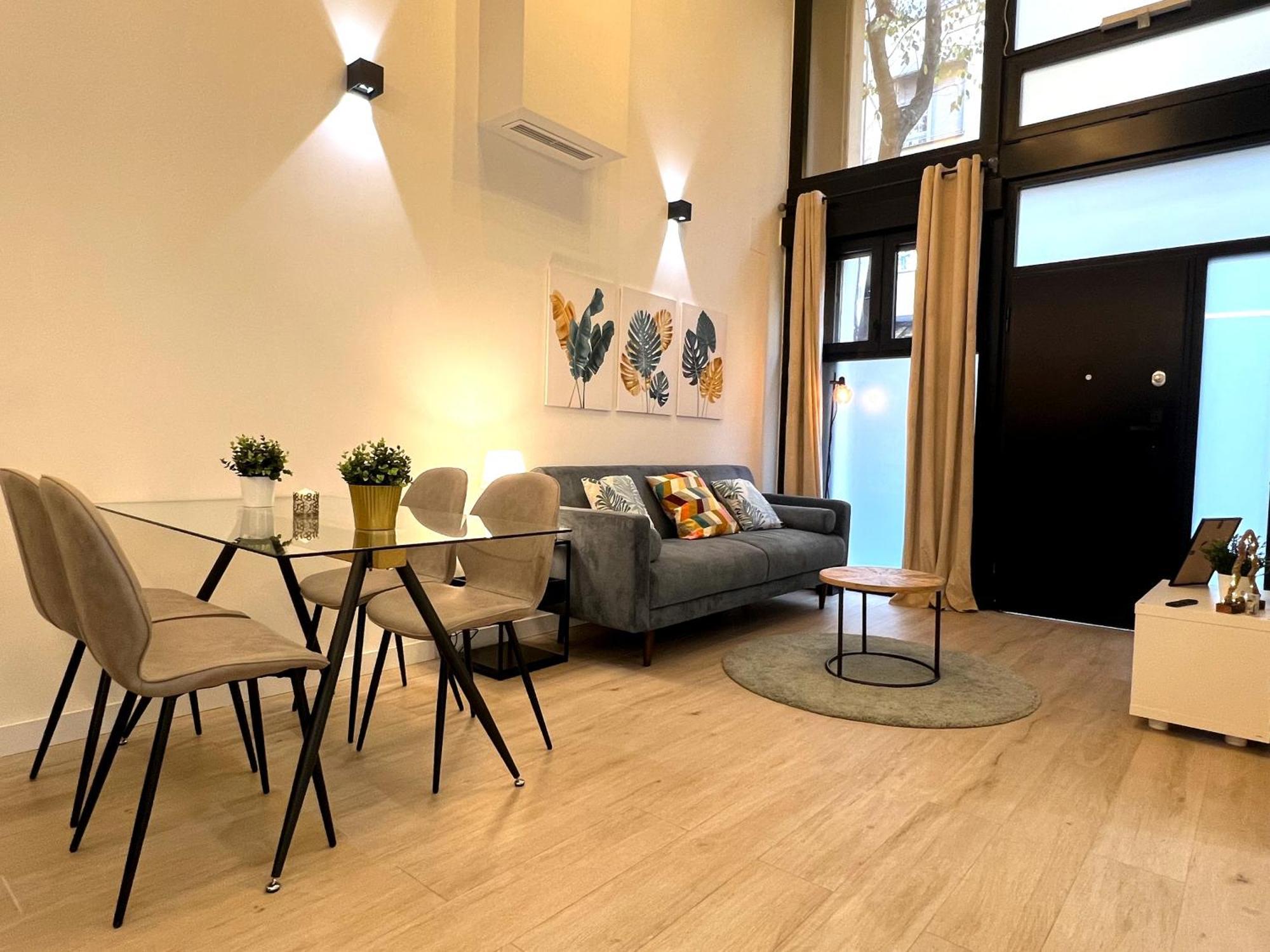 Duplex Moderno Y Acogedor Junto A Atocha Apartment Madrid Ngoại thất bức ảnh