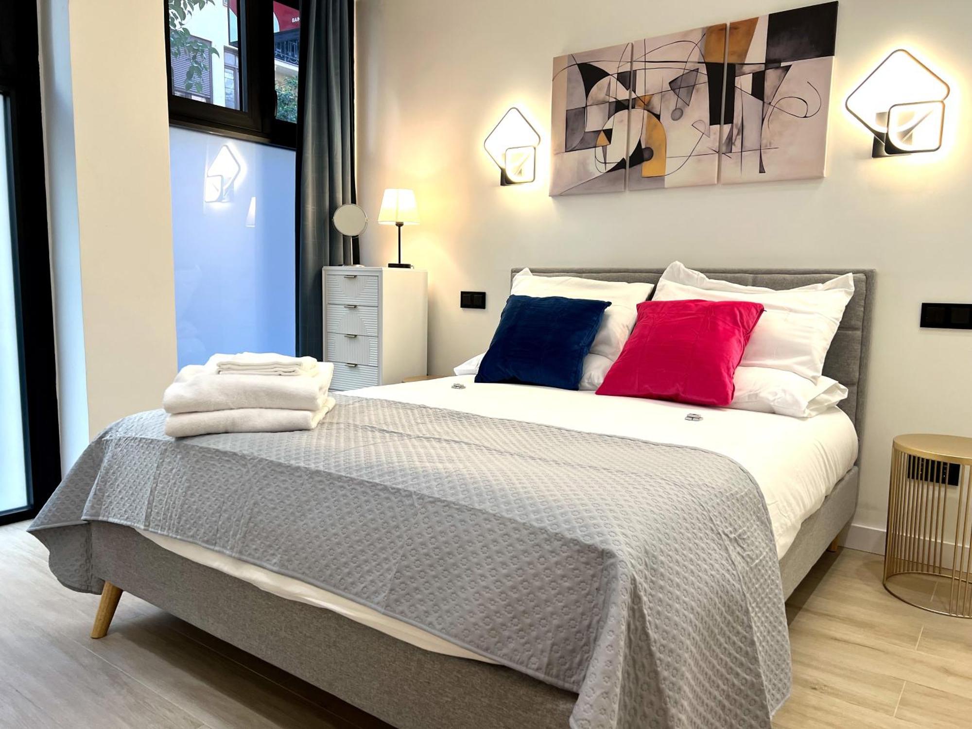Duplex Moderno Y Acogedor Junto A Atocha Apartment Madrid Ngoại thất bức ảnh