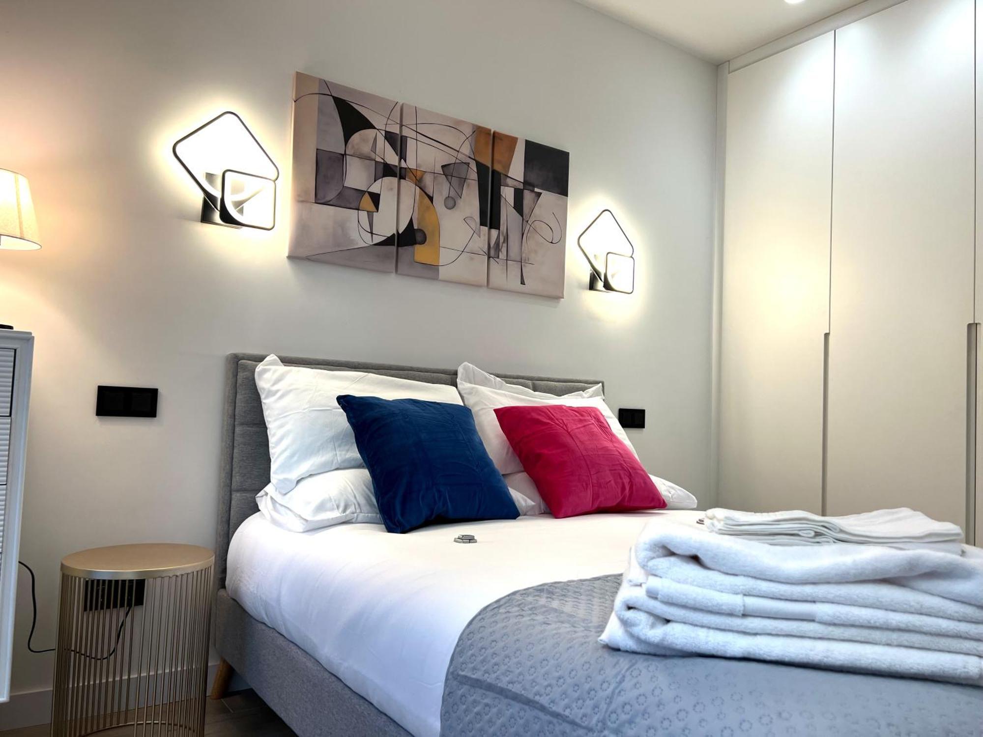 Duplex Moderno Y Acogedor Junto A Atocha Apartment Madrid Ngoại thất bức ảnh
